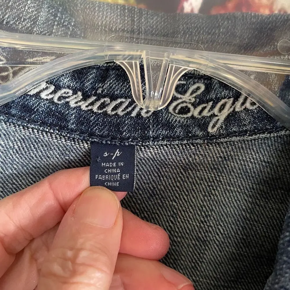 American Eagle Outfitters Woman’s Small Denim Jean Jacket 100% Cotton